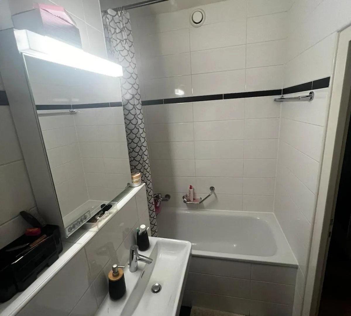 Appartement Douillet ジュネーブ アパート
